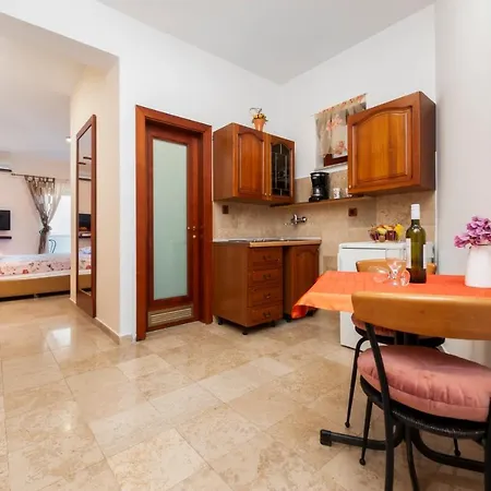 Luna/tsuki Apartman Rovinj