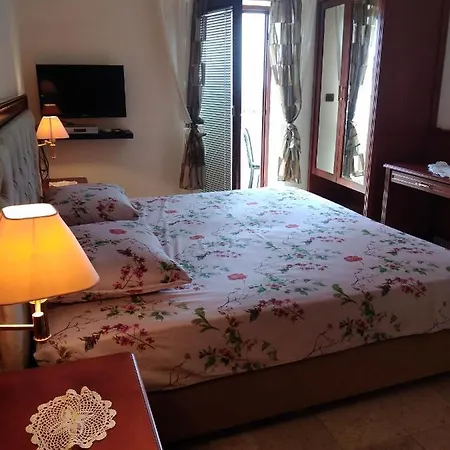 Rovinj1-close To Center And Free Parking *